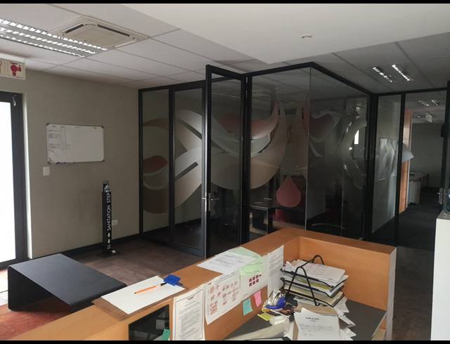 208M² OFFICE FOR SALE IN WITKOPPEN
